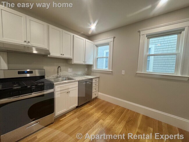 Building Photo - 11 Belmont Sq