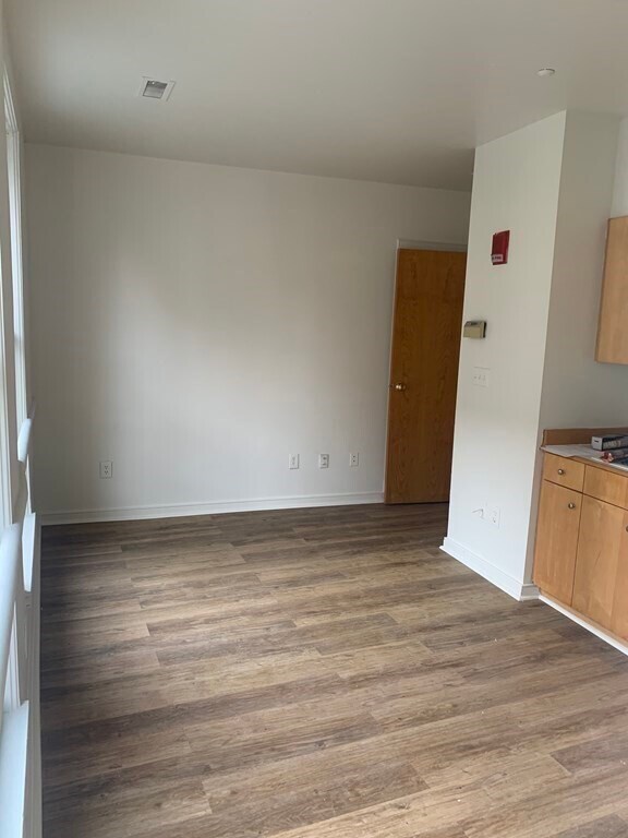 Building Photo - 133 Tremont St Unit 5E Rental