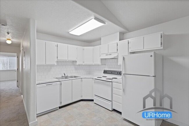 Photo - Stunning 3-bed/2-bath apartments, close to...