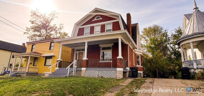 Building Photo - A Nice 4-Bedroom 1-Bath House in East Pric...