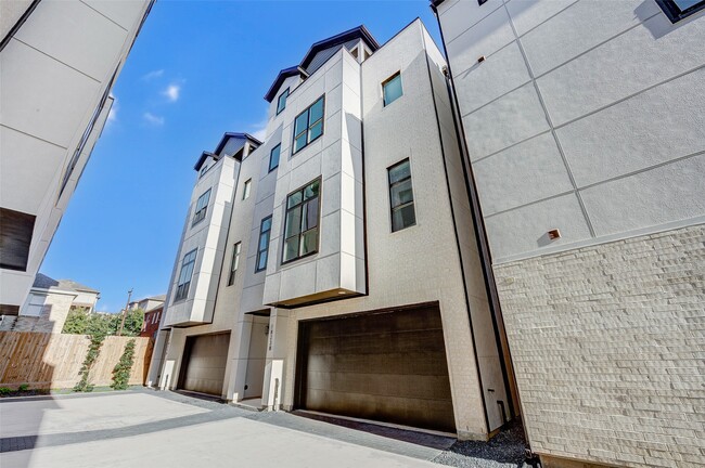 Building Photo - 1823 Prospect St Unit A