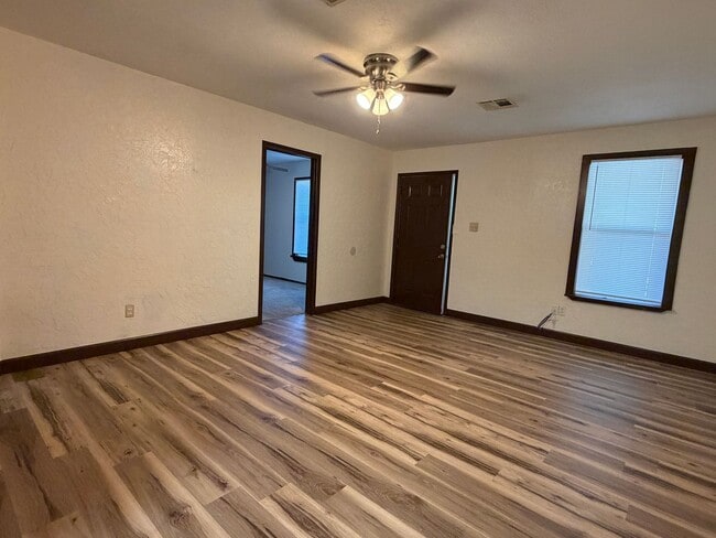 Photo - 6213 NW Cherry Ave