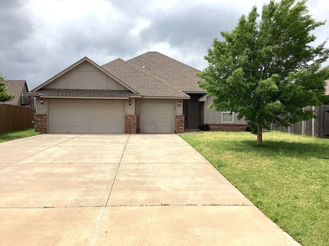 Photo - 14717 S Harvey Ave Casa