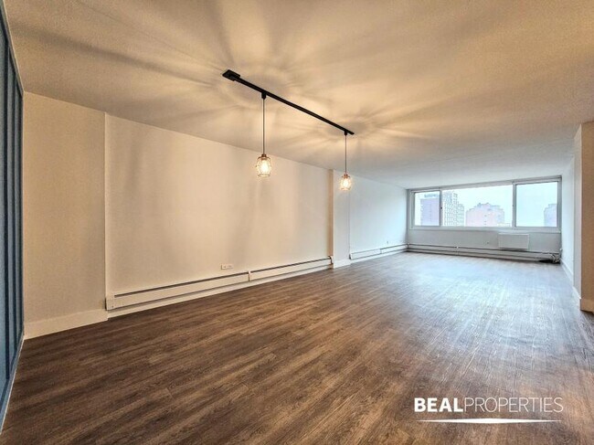 2 bedroom in CHICAGO IL 60610 - 2 bedroom in CHICAGO IL 60610 Unidad 18K Rental