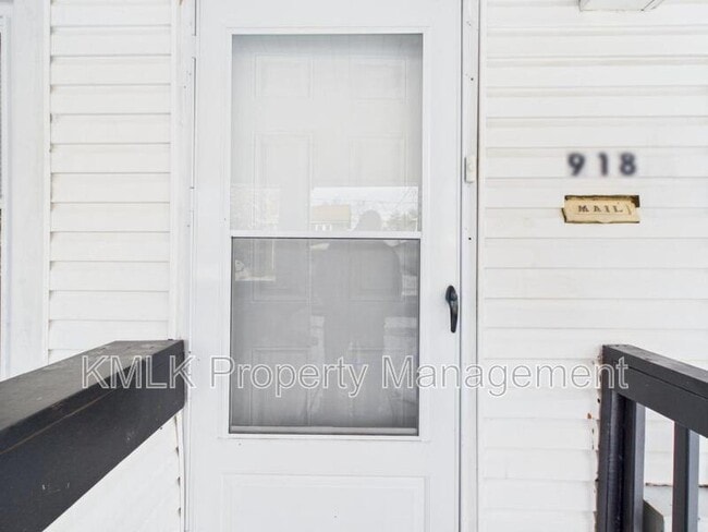 Photo - 918 Peckham St