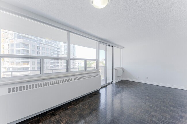 Photo - Valhalla Court I