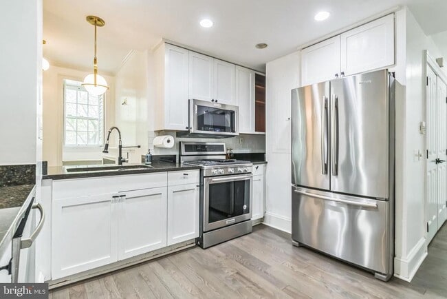 Photo - 1750 16th St NW Unit 13