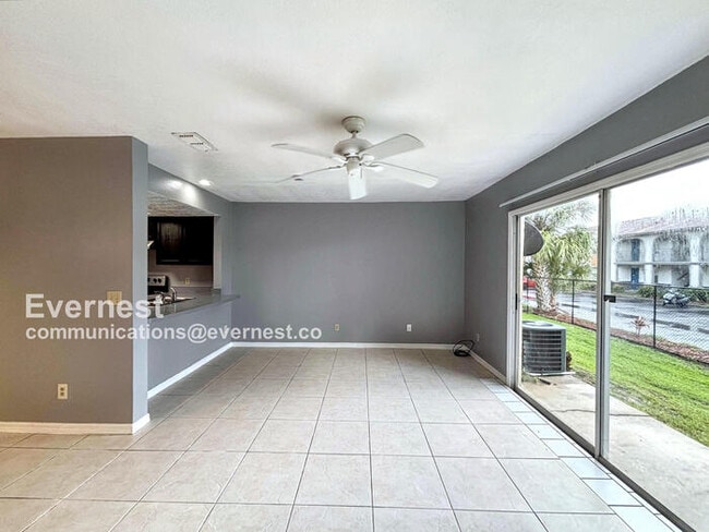 Photo - 2460 Summerfield Way