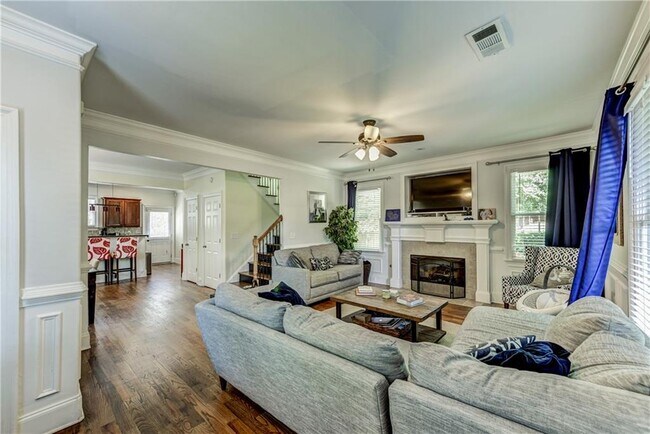 Photo - 1829 Sylvan Ridge Dr SW