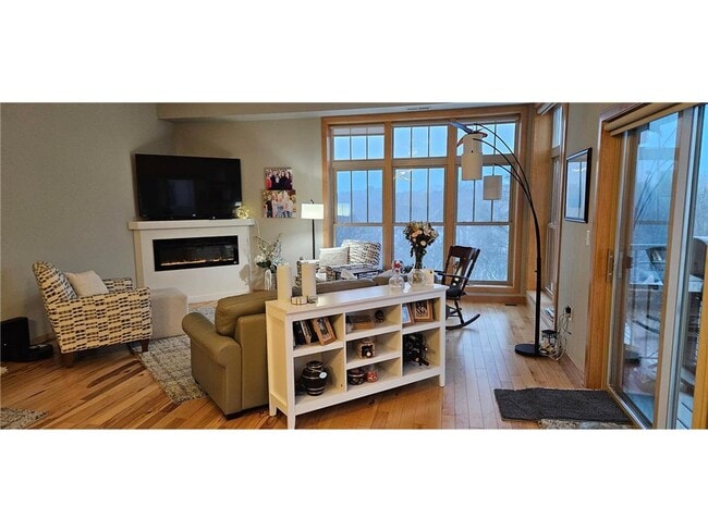 Photo - 2201 Village Ln Unit 405