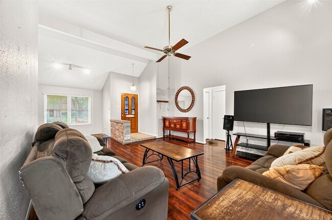 Photo - 15343 Meadow Village Dr
