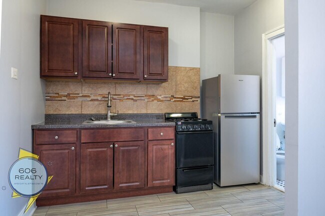 Photo - 6930 N Greenview Ave Unidad 208