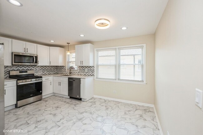 Photo - 8407 W Brodman Ave Unidad 1