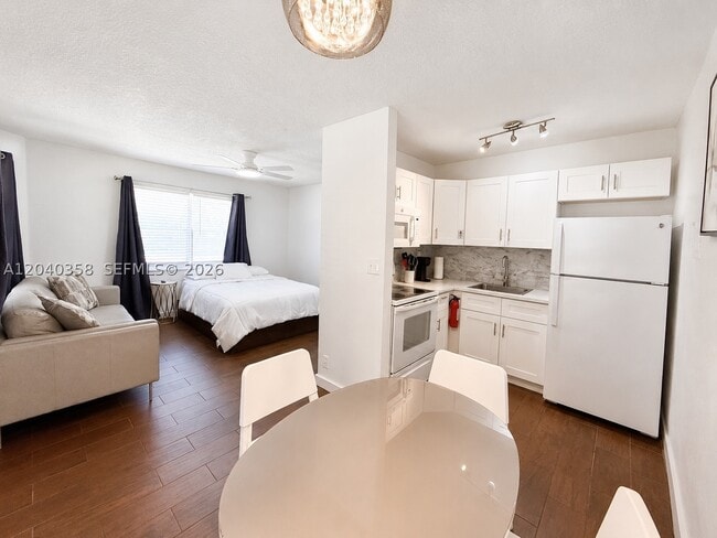 Photo - 1415 SW 1st Ave Unit 1