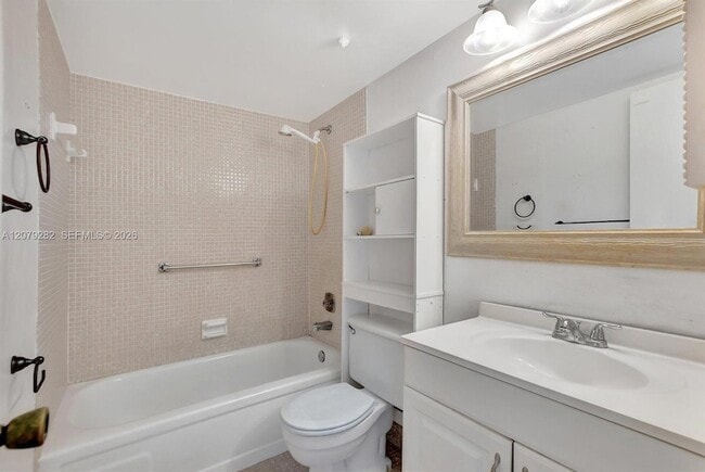 147 Brighton Dr Unit D