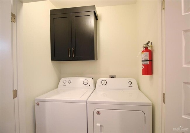 Photo - 2013 Canyon Dr Unit 1