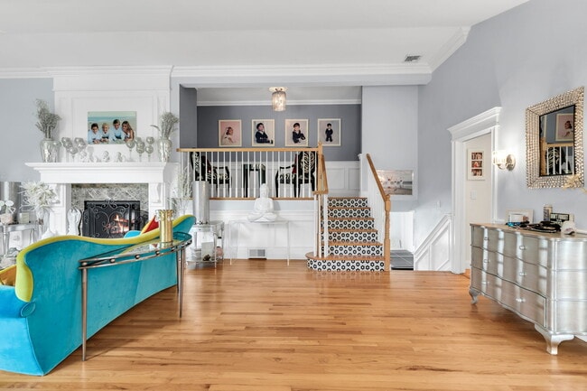 Photo - 16 Bingham Hill Cir