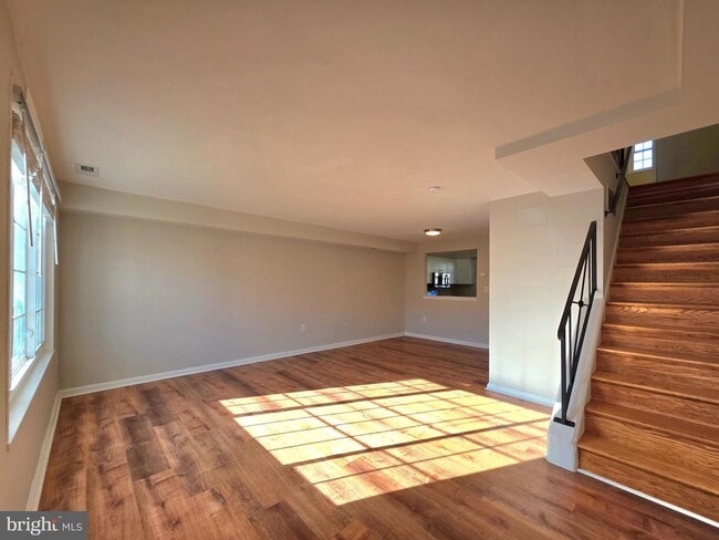 Building Photo - 2510 N Dearing St