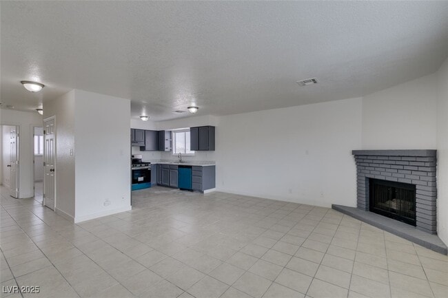 Photo - 6987 Mendon Ln