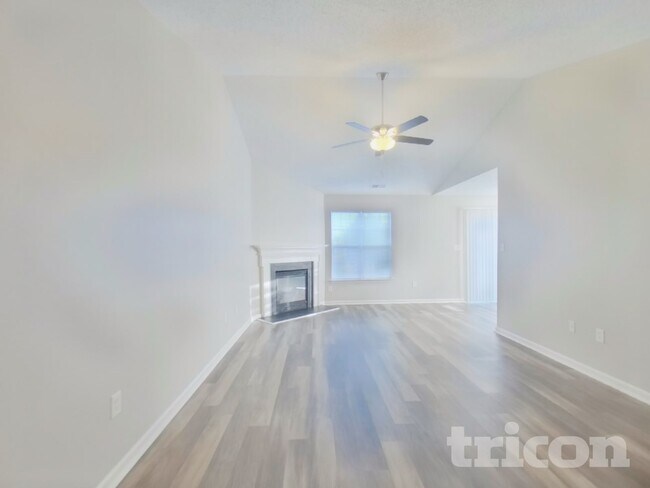 Photo - 1041 Counselors Dr