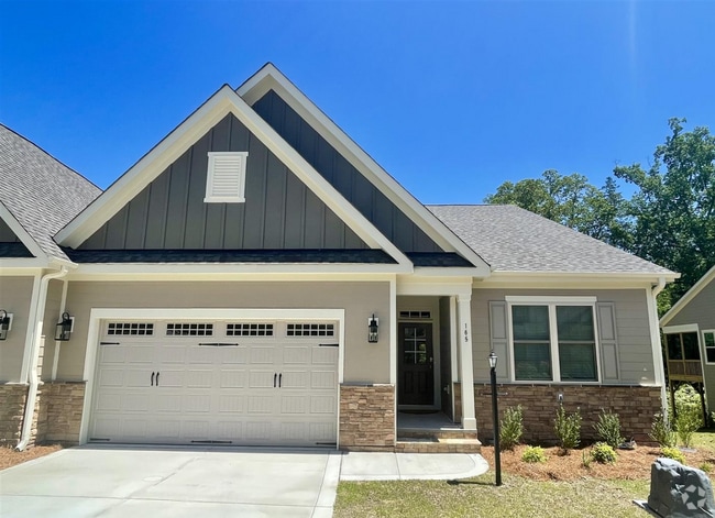 Building Photo - 165 Winged Foot Rd Rental