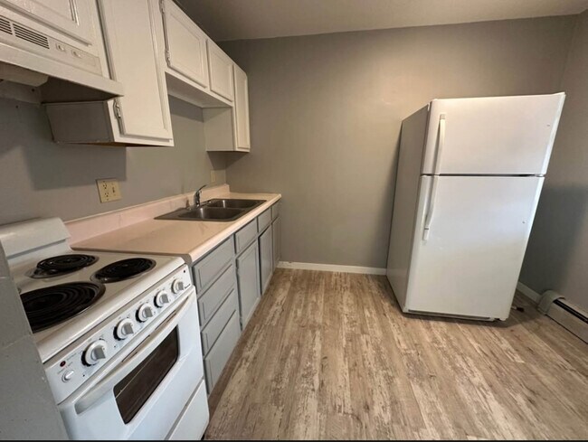 Photo - 2430 Muscatine Ave Unit 25