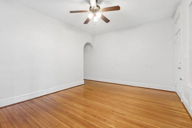 Photo - Beautiful Ghent Condo for Rent !