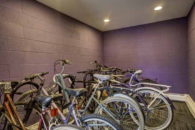 Photo - Sterling Boulder Apartments