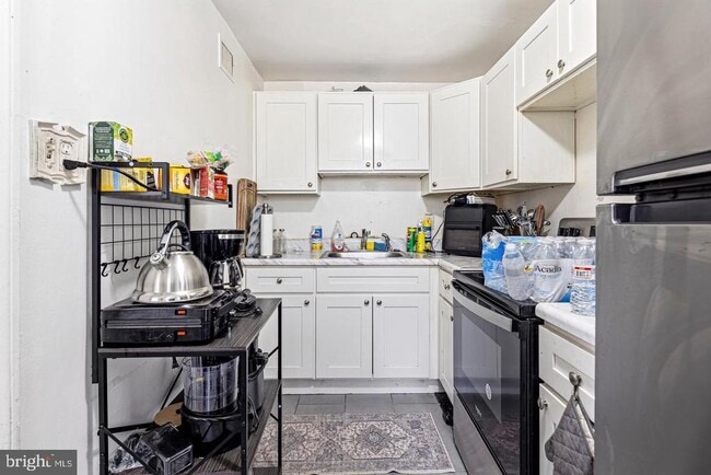 141 W 21st St
