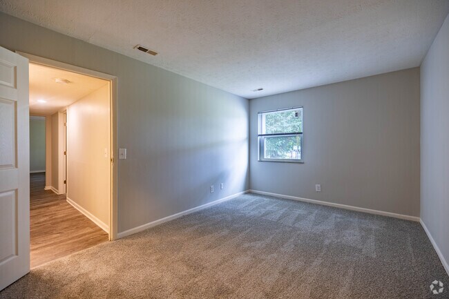 Crown Crossing Apartments - Primary Bedroom 2BR, 1BA - 925SF