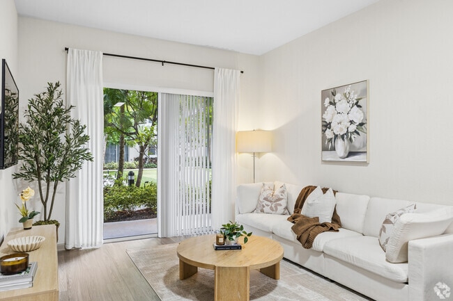Verona - 1BR, 1BA - 840SF - Living Room