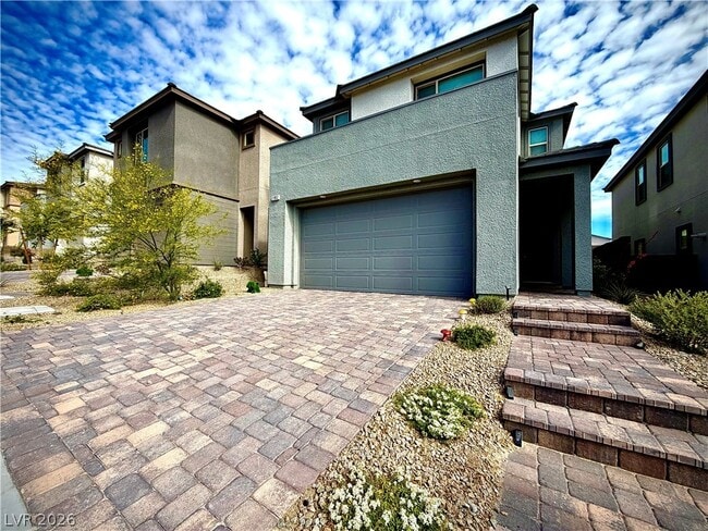 Building Photo - 11852 Black Canary Ave