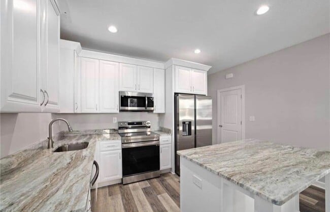 Photo - 833 A Ave
