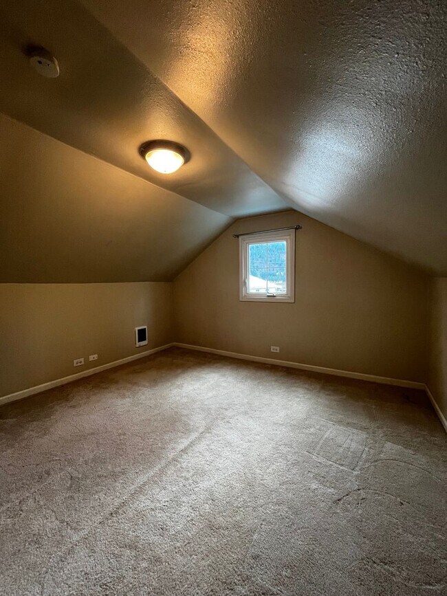 Photo - 3 Bedroom 1 Bath house located in Osburn, ...