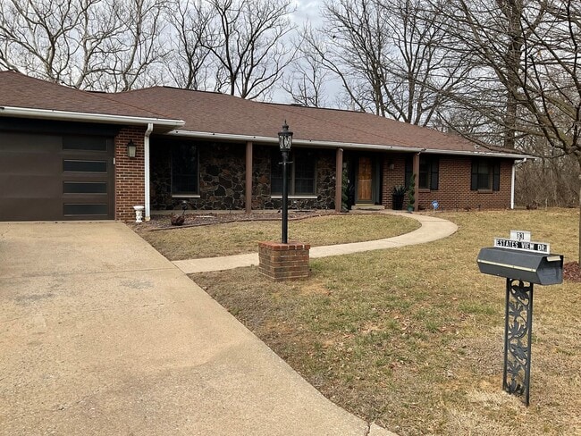 Building Photo - 33 Estates View Dr