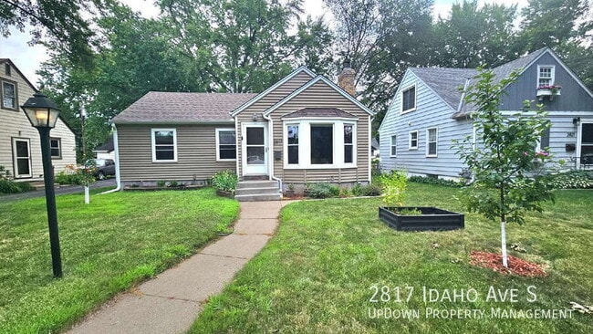 Building Photo - 2817 Idaho Ave S