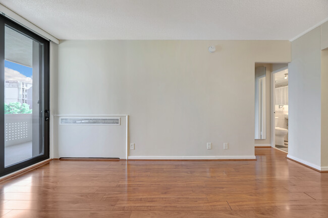 Photo - 240 M St SW Apartamento Unidad E505