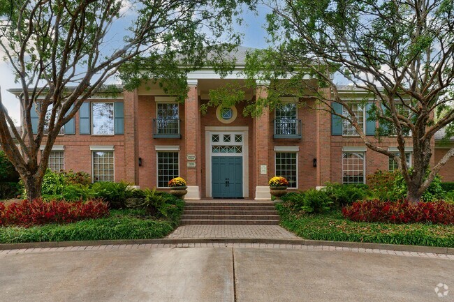 Building Photo - The Vineyards Rental