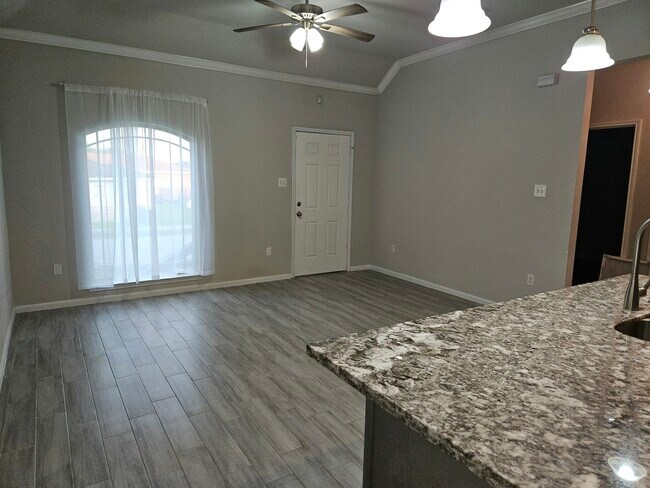 Photo - 4801 Wenda St Unit B