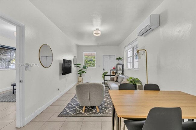 Photo - 709 SW 7th Ave Unit A&B