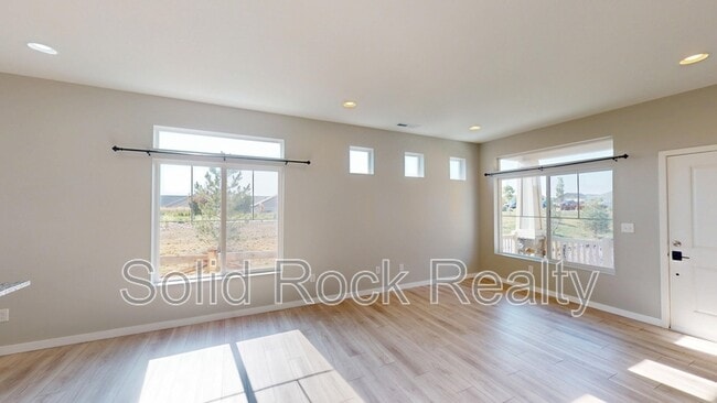 Photo - 9212 Turlough Hts