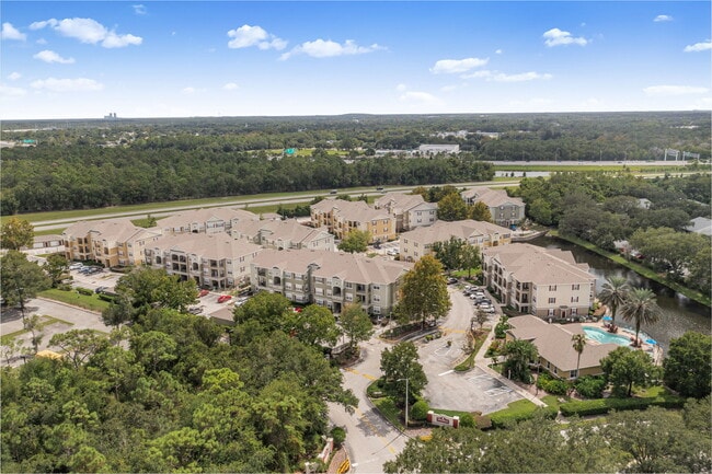 Villa Valencia Apartments