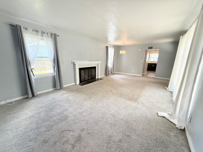 31 University Ct