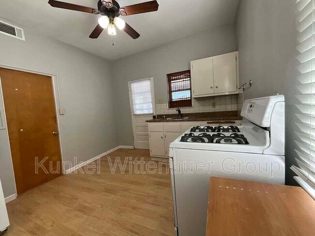 Photo - 122 N Michigan Ave