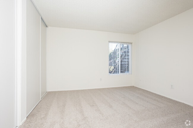 1 habitación, 1 baño - 707 pies cuadrados - Dormitorio
