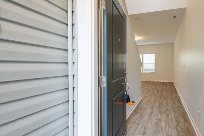 Photo - 3BD Townhome Convenient to Hwy 74/ Minutes to Bypass- JANUARY MOVE IN