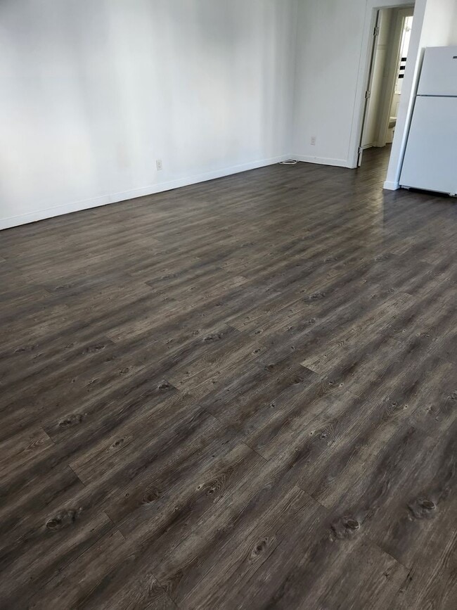 Photo - 4323 Van Nuys Blvd Unidad 5