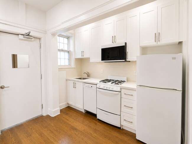 Photo - 135 Earl Pl Unit 8