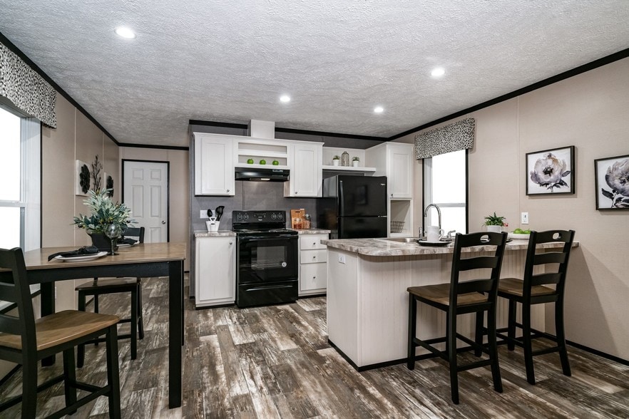 New 2019 Lexington 3 and 2  bedroom 2 bath