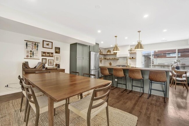 Photo - 3 bedroom in Chicago IL 60647